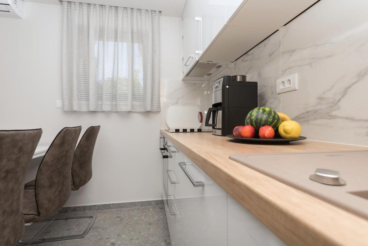 Lovric Apartment Makarska